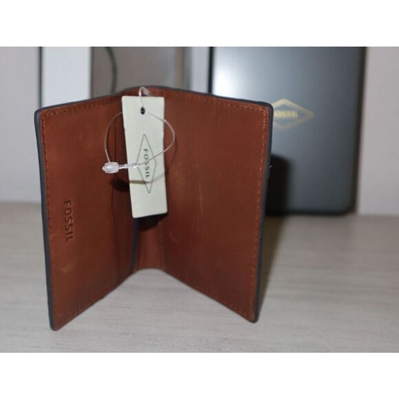 Fossil Medium Brown Everett Bifold Leather Wallet w/Metal Case RFID Protection - Picture 3 of 8
